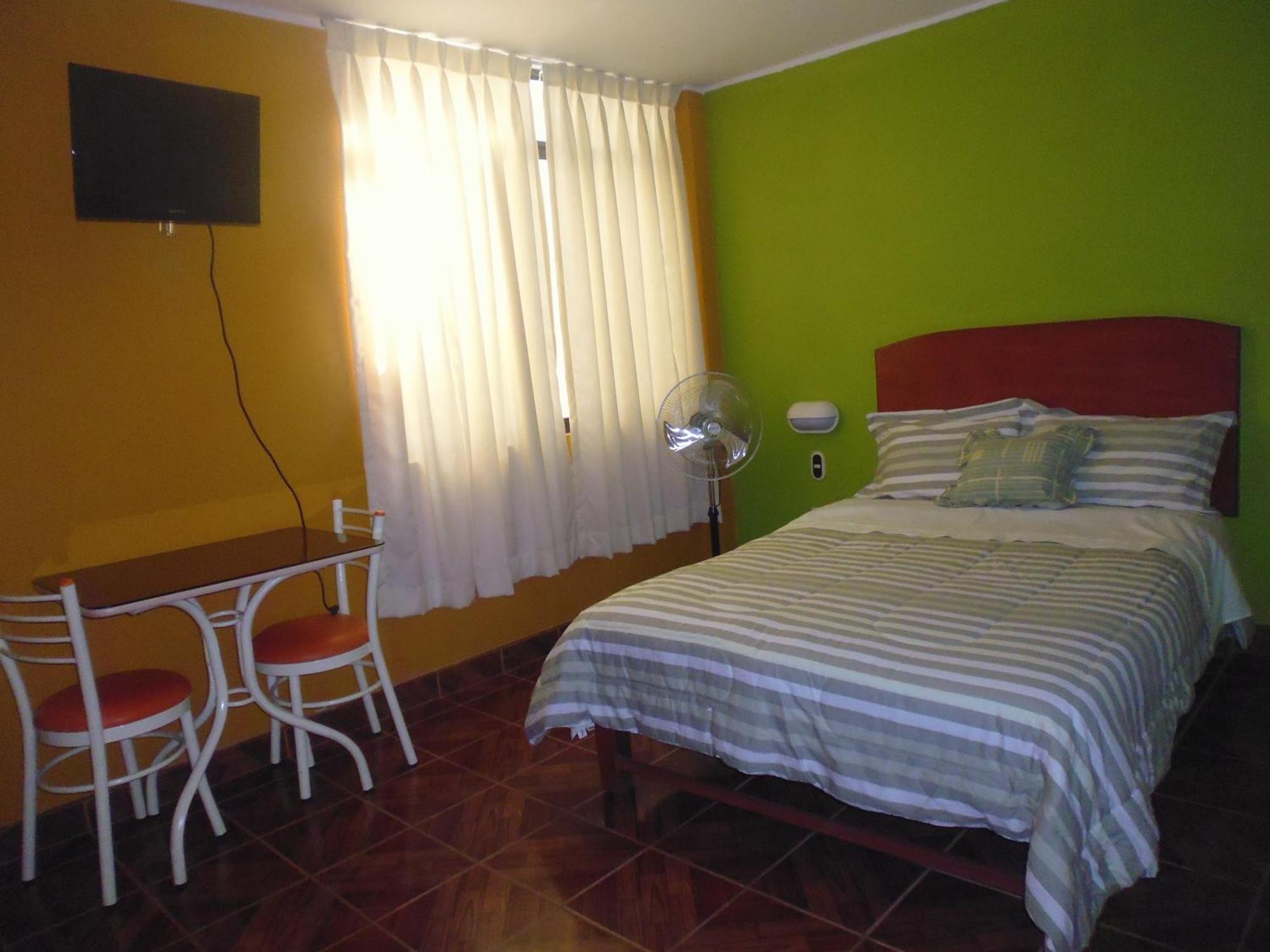 Hostal Real Alcazar Наска Номер фото