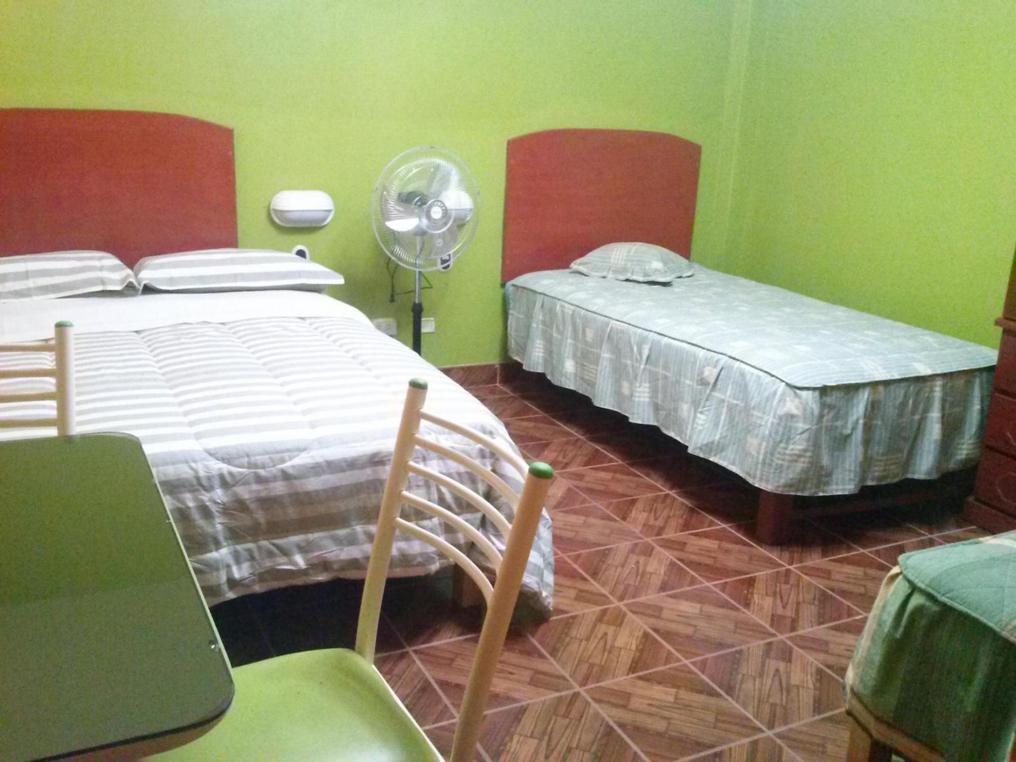 Hostal Real Alcazar Наска Номер фото