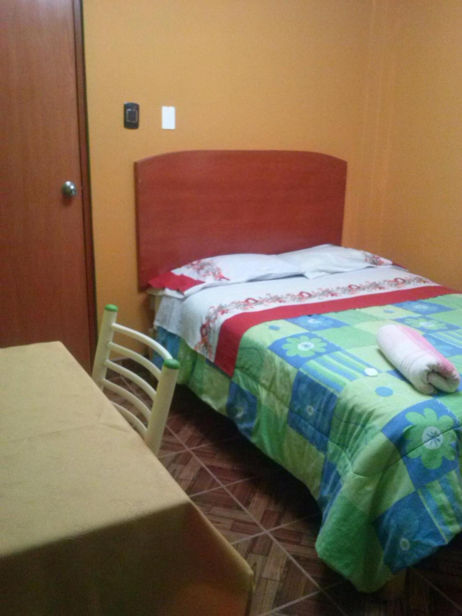 Hostal Real Alcazar Наска Номер фото